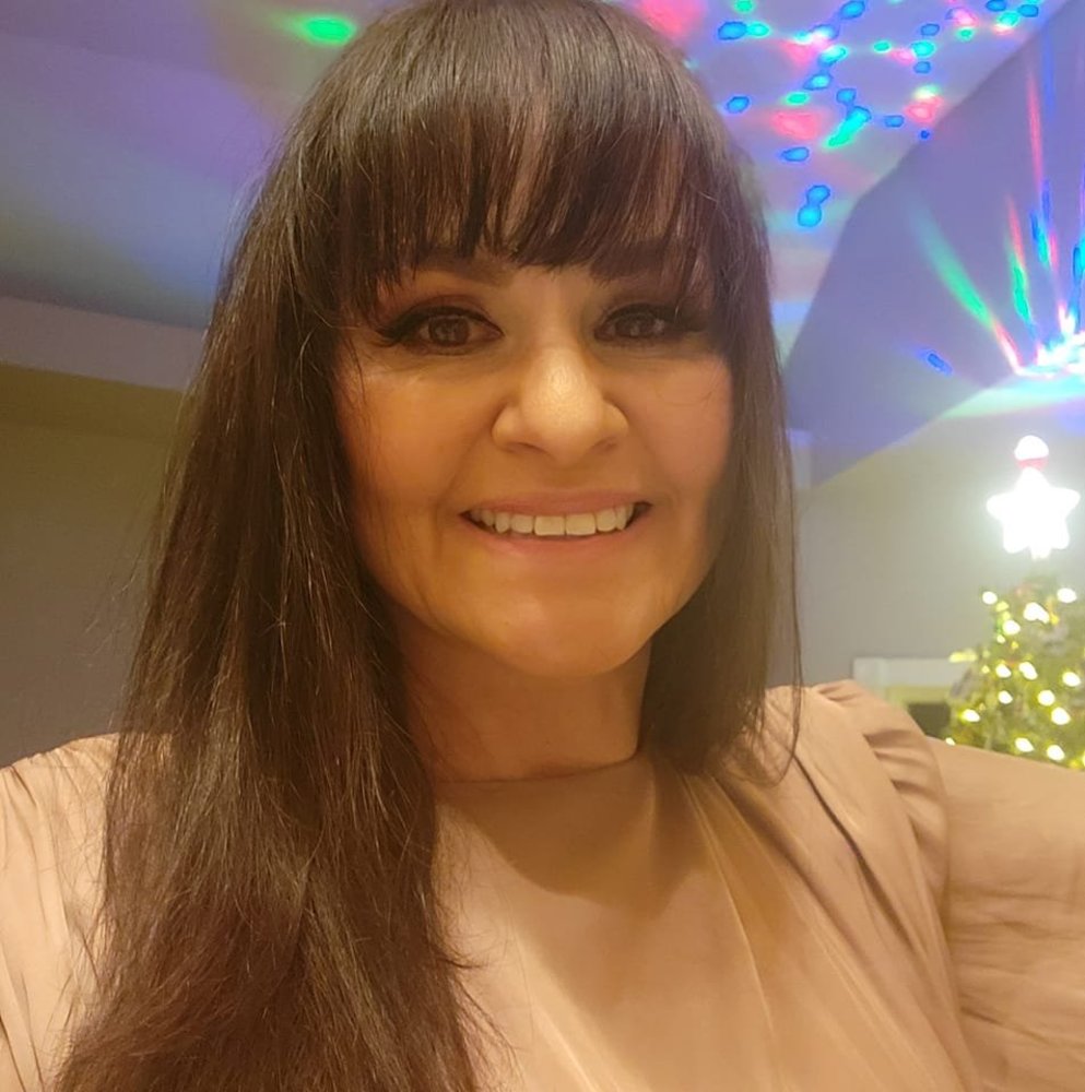 Meet your Posher, Elaine